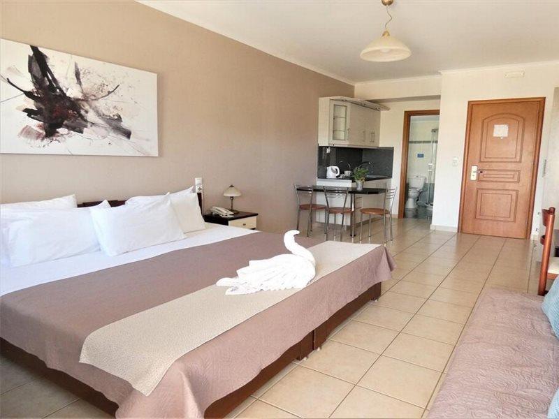 Lazaratos Hotel Kouvalata Экстерьер фото
