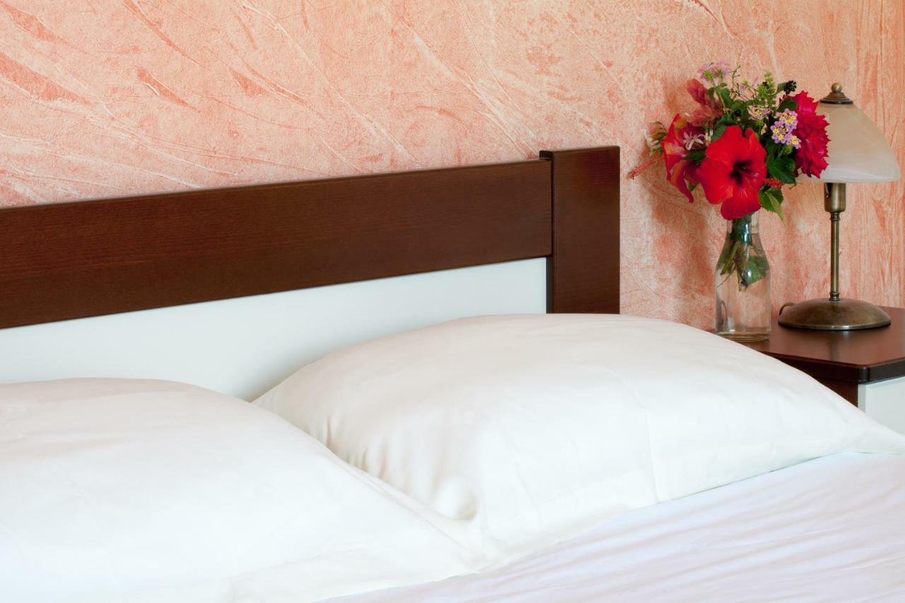 Lazaratos Hotel Kouvalata Экстерьер фото