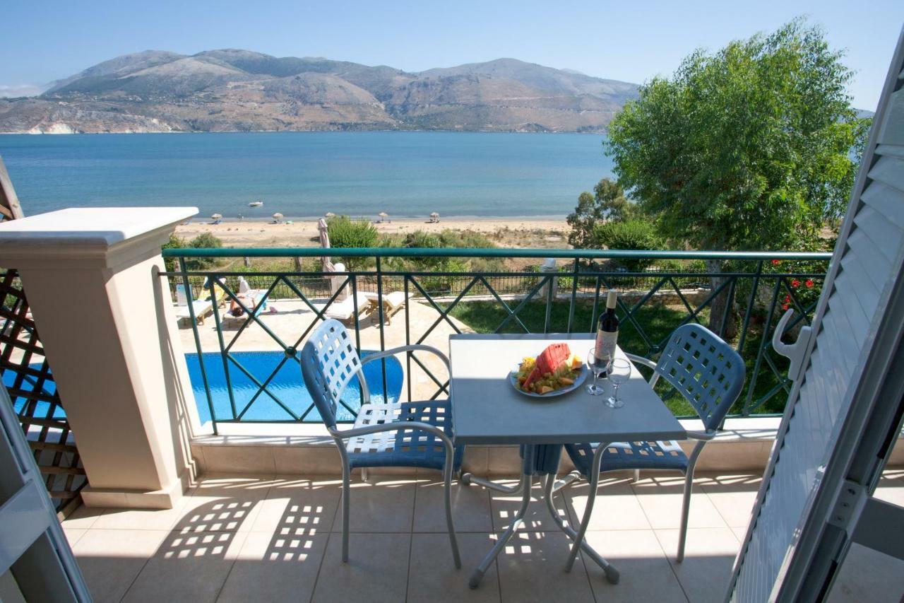 Lazaratos Hotel Kouvalata Экстерьер фото